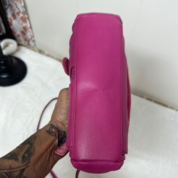 Brighton Beautiful Pink leather crossbody bag with bag charms - Picture 5 of 13